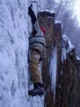 Jizersk ledopdy: Zimn Horokola CK Kl - Lezen ledopd, Leton zima ledoborcm peje a ledopdy natkaj do krsnch rozmr.... - fotografie 51