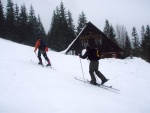 Pr fotek ze Zkladnho kurzu SKIALPINISMU, Tce na cviiti - lehce na bojiti! Tentokrt nm Krakono pichystal nron podmnky v podob zmklho a probedlho snhu a krusty. Hluboce smekm ped vemi astnky a jejich lyaskmi schopno - fotografie 63