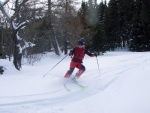 Pr fotek ze ZKLADNHO KURZU SKIALPINISMU, Sobotn praanov nhul si vichni uili dosytosti. Nekuten radost z yovn na nedotench svazch, prost let! Nedln lavinov blok byl dky snhovmu masakru opravdu prvotdn! koda jen toho  - fotografie 10