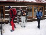 Pr fotek ze ZKLADNHO KURZU SKIALPINISMU, Sobotn praanov nhul si vichni uili dosytosti. Nekuten radost z yovn na nedotench svazch, prost let! Nedln lavinov blok byl dky snhovmu masakru opravdu prvotdn! koda jen toho  - fotografie 55