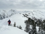 KITZBHL SKIALPARENA, Snhov nez zakonen aurovm poasm a prav alpsk podmnky v kombinaci se skvlou partou. Prost pohoda. - fotografie 103