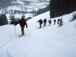 Skialpy v Kitz arn, Jarn akce s mlhou, aurem, oteplenm a i ochlazenm. Vysok lavinov riziko (stupe IV) a disciplinovan parta + vborn lyai. No prost Skialpov nhul. - fotografie 3