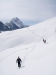 Skialpy v Kitz arn, Jarn akce s mlhou, aurem, oteplenm a i ochlazenm. Vysok lavinov riziko (stupe IV) a disciplinovan parta + vborn lyai. No prost Skialpov nhul. - fotografie 85