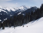 Skialpy v Kitz arn, Jarn akce s mlhou, aurem, oteplenm a i ochlazenm. Vysok lavinov riziko (stupe IV) a disciplinovan parta + vborn lyai. No prost Skialpov nhul. - fotografie 105