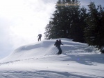 Skialpy v Kitz arn, Jarn akce s mlhou, aurem, oteplenm a i ochlazenm. Vysok lavinov riziko (stupe IV) a disciplinovan parta + vborn lyai. No prost Skialpov nhul. - fotografie 108