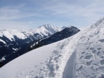 Skialpy v Kitz arn, Jarn akce s mlhou, aurem, oteplenm a i ochlazenm. Vysok lavinov riziko (stupe IV) a disciplinovan parta + vborn lyai. No prost Skialpov nhul. - fotografie 109