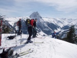 Skialpy v Kitz arn, Jarn akce s mlhou, aurem, oteplenm a i ochlazenm. Vysok lavinov riziko (stupe IV) a disciplinovan parta + vborn lyai. No prost Skialpov nhul. - fotografie 116