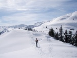 Skialpy v Kitz arn, Jarn akce s mlhou, aurem, oteplenm a i ochlazenm. Vysok lavinov riziko (stupe IV) a disciplinovan parta + vborn lyai. No prost Skialpov nhul. - fotografie 123