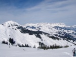 Skialpy v Kitz arn, Jarn akce s mlhou, aurem, oteplenm a i ochlazenm. Vysok lavinov riziko (stupe IV) a disciplinovan parta + vborn lyai. No prost Skialpov nhul. - fotografie 127