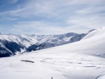 Skialpy v Kitz arn, Jarn akce s mlhou, aurem, oteplenm a i ochlazenm. Vysok lavinov riziko (stupe IV) a disciplinovan parta + vborn lyai. No prost Skialpov nhul. - fotografie 129