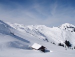 Skialpy v Kitz arn, Jarn akce s mlhou, aurem, oteplenm a i ochlazenm. Vysok lavinov riziko (stupe IV) a disciplinovan parta + vborn lyai. No prost Skialpov nhul. - fotografie 137