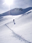 Skialpy v Kitz arn, Jarn akce s mlhou, aurem, oteplenm a i ochlazenm. Vysok lavinov riziko (stupe IV) a disciplinovan parta + vborn lyai. No prost Skialpov nhul. - fotografie 142