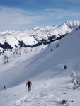 Skialpy v Kitz arn, Jarn akce s mlhou, aurem, oteplenm a i ochlazenm. Vysok lavinov riziko (stupe IV) a disciplinovan parta + vborn lyai. No prost Skialpov nhul. - fotografie 148