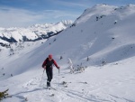 Skialpy v Kitz arn, Jarn akce s mlhou, aurem, oteplenm a i ochlazenm. Vysok lavinov riziko (stupe IV) a disciplinovan parta + vborn lyai. No prost Skialpov nhul. - fotografie 149