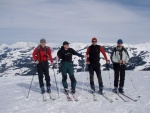 Skialpy v Kitz arn, Jarn akce s mlhou, aurem, oteplenm a i ochlazenm. Vysok lavinov riziko (stupe IV) a disciplinovan parta + vborn lyai. No prost Skialpov nhul. - fotografie 156