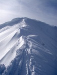 Skialpy v Kitz arn, Jarn akce s mlhou, aurem, oteplenm a i ochlazenm. Vysok lavinov riziko (stupe IV) a disciplinovan parta + vborn lyai. No prost Skialpov nhul. - fotografie 159