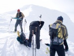 Skialpy v Kitz arn, Jarn akce s mlhou, aurem, oteplenm a i ochlazenm. Vysok lavinov riziko (stupe IV) a disciplinovan parta + vborn lyai. No prost Skialpov nhul. - fotografie 168