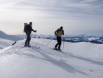 Skialpy v Kitz arn, Jarn akce s mlhou, aurem, oteplenm a i ochlazenm. Vysok lavinov riziko (stupe IV) a disciplinovan parta + vborn lyai. No prost Skialpov nhul. - fotografie 172