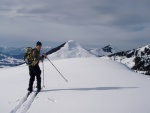 Skialpy v Kitz arn, Jarn akce s mlhou, aurem, oteplenm a i ochlazenm. Vysok lavinov riziko (stupe IV) a disciplinovan parta + vborn lyai. No prost Skialpov nhul. - fotografie 182