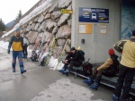 Skialpy v Kitz arn, Jarn akce s mlhou, aurem, oteplenm a i ochlazenm. Vysok lavinov riziko (stupe IV) a disciplinovan parta + vborn lyai. No prost Skialpov nhul. - fotografie 197