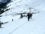 LEHK VYHLDKOV VRCHOLY NZKCH TAUR, Slunce a praan vylkal skialpinsty z jejich jarnch doupat! Lehk a ndhern akce s hudebnm verkem se opravdu povedla. - fotografie 71