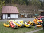 RAFTING A YUKONY NA JIZEE, V sobotu i v nedli pjemn voda... Dkujeme Krakonoi! - fotografie 238