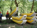 Panenské řeky Albánie Expedice 2009, Letošní upravený program, kde bylo hodně dní na vodě a méně přejezdů měl všech 5 P a 7* partu. - fotografie 232