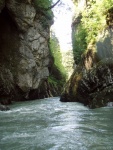 SWISS RAFTING 2009 - to nejlep z raftingu ve vcarsku, Poas, voda a parta super. - fotografie 136