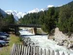 SWISS RAFTING 2009 - to nejlepší z raftingu ve Švýcarsku, Počasí, voda a parta super. - fotografie 437