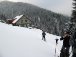 Pr fotek ze Zkladnho kurzu SKIALPINISMU, Konen jsou opt skvl podmnky pro tento ndhern sport: spousty praanu, drobn snen, tmov pohoda, vborn podmnky pro lavinov blok, no prost luxus! A to osobn zlepen u vech pi jzd  - fotografie 12