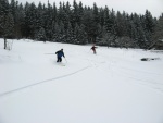 Pr fotek ze Zkladnho kurzu SKIALPINISMU, Konen jsou opt skvl podmnky pro tento ndhern sport: spousty praanu, drobn snen, tmov pohoda, vborn podmnky pro lavinov blok, no prost luxus! A to osobn zlepen u vech pi jzd  - fotografie 19