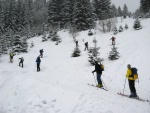 Pr fotek ze Zkladnho kurzu SKIALPINISMU, Konen jsou opt skvl podmnky pro tento ndhern sport: spousty praanu, drobn snen, tmov pohoda, vborn podmnky pro lavinov blok, no prost luxus! A to osobn zlepen u vech pi jzd  - fotografie 29