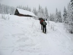 Pr fotek ze Zkladnho kurzu SKIALPINISMU, Konen jsou opt skvl podmnky pro tento ndhern sport: spousty praanu, drobn snen, tmov pohoda, vborn podmnky pro lavinov blok, no prost luxus! A to osobn zlepen u vech pi jzd  - fotografie 35