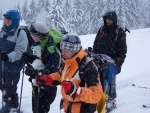 Pr fotek ze Zkladnho kurzu SKIALPINISMU, Konen jsou opt skvl podmnky pro tento ndhern sport: spousty praanu, drobn snen, tmov pohoda, vborn podmnky pro lavinov blok, no prost luxus! A to osobn zlepen u vech pi jzd  - fotografie 65