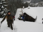 Fotky z poslednho lednovho skialp kurzu, Krakono konen dostal rozum a seslal bohatou praanovou nadlku. V sobotu doslova snhov masakr a v nedli super podmnky pro lavinov blok... - fotografie 10