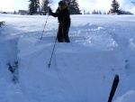 PR FOTEK ZE ZKLADNHO KURZU SKIALPINISMU, Tak takhle m vypadat prav zima. Pardn podmnky v pardn part. Take tu mme zase 9 novch skialpinist.. - fotografie 86