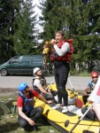 RAFTING NA TATRANSK BEL 2010, Pkn voda, dobr parta, super rafci, prost to nemlo vadu. Richardovi dky za fotky :-) - fotografie 8