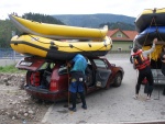 RAFTING NA TATRANSK BEL 2010, Pkn voda, dobr parta, super rafci, prost to nemlo vadu. Richardovi dky za fotky :-) - fotografie 19