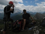 Passo Falzarego 2010, Pardn poas, ideln vyladn forma a lezen veho druhu. Tenikou byl 500 metr dlouh vstup na Prvn pil Tofany.... - fotografie 17