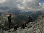 Passo Falzarego 2010, Pardn poas, ideln vyladn forma a lezen veho druhu. Tenikou byl 500 metr dlouh vstup na Prvn pil Tofany.... - fotografie 25