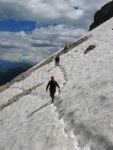 Passo Falzarego 2010, Pardn poas, ideln vyladn forma a lezen veho druhu. Tenikou byl 500 metr dlouh vstup na Prvn pil Tofany.... - fotografie 44