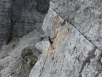 Passo Falzarego 2010, Pardn poas, ideln vyladn forma a lezen veho druhu. Tenikou byl 500 metr dlouh vstup na Prvn pil Tofany.... - fotografie 80