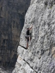 Passo Falzarego 2010, Pardn poas, ideln vyladn forma a lezen veho druhu. Tenikou byl 500 metr dlouh vstup na Prvn pil Tofany.... - fotografie 87