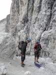 Passo Falzarego 2010, Pardn poas, ideln vyladn forma a lezen veho druhu. Tenikou byl 500 metr dlouh vstup na Prvn pil Tofany.... - fotografie 137