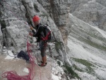 Passo Falzarego 2010, Parádní počasí, ideálně vyladěná forma a lezení všeho druhu. Třešničkou byl 500 metrů dlouhý výstup na První pilíř Tofany.... - fotografie 166