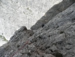 Passo Falzarego 2010, Parádní počasí, ideálně vyladěná forma a lezení všeho druhu. Třešničkou byl 500 metrů dlouhý výstup na První pilíř Tofany.... - fotografie 171