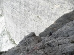 Passo Falzarego 2010, Parádní počasí, ideálně vyladěná forma a lezení všeho druhu. Třešničkou byl 500 metrů dlouhý výstup na První pilíř Tofany.... - fotografie 174