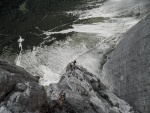 Passo Falzarego 2010, Parádní počasí, ideálně vyladěná forma a lezení všeho druhu. Třešničkou byl 500 metrů dlouhý výstup na První pilíř Tofany.... - fotografie 176