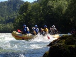 RAFTING NA SKVL SALZE, ڞasn voda a jet lep poas... Nen co dodat, to se mus zat!. - fotografie 297