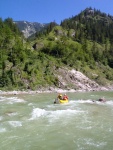 RAFTING NA SKVL SALZE, ڞasn voda a jet lep poas... Nen co dodat, to se mus zat!. - fotografie 480